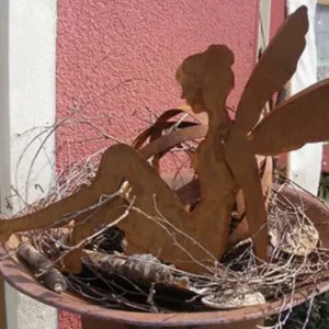 Metall Fee sitzend - Dekofigur in Edelrost